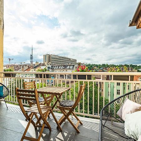 Central, Spacious, Modern 5 Bedrm Duplex W/Balcony Praha Eksteriør bilde