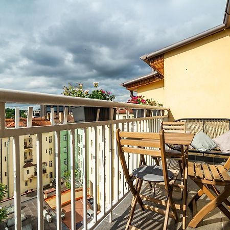 Central, Spacious, Modern 5 Bedrm Duplex W/Balcony Praha Eksteriør bilde