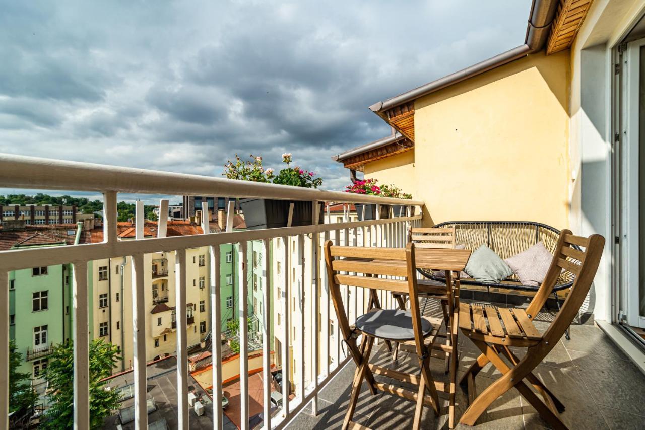 Central, Spacious, Modern 5 Bedrm Duplex W/Balcony Praha Eksteriør bilde